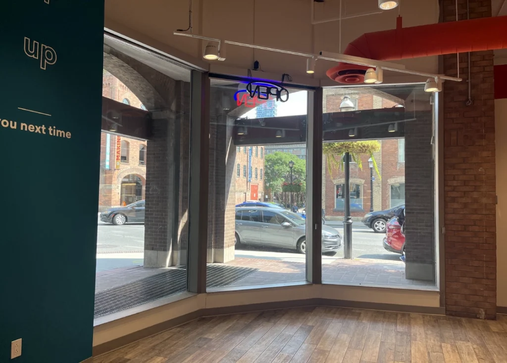 132 Front Street E
