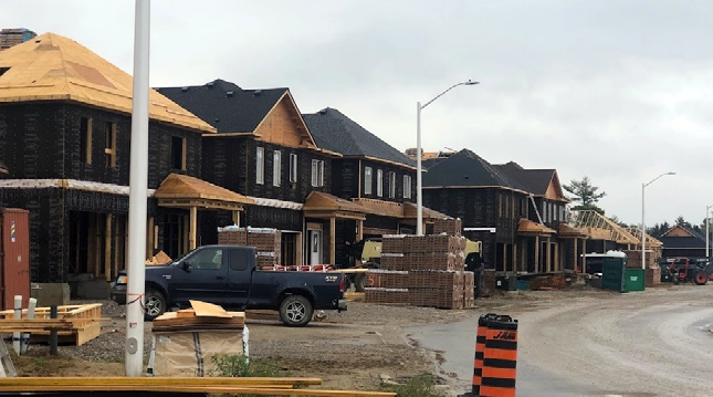 168 Simcoe Street