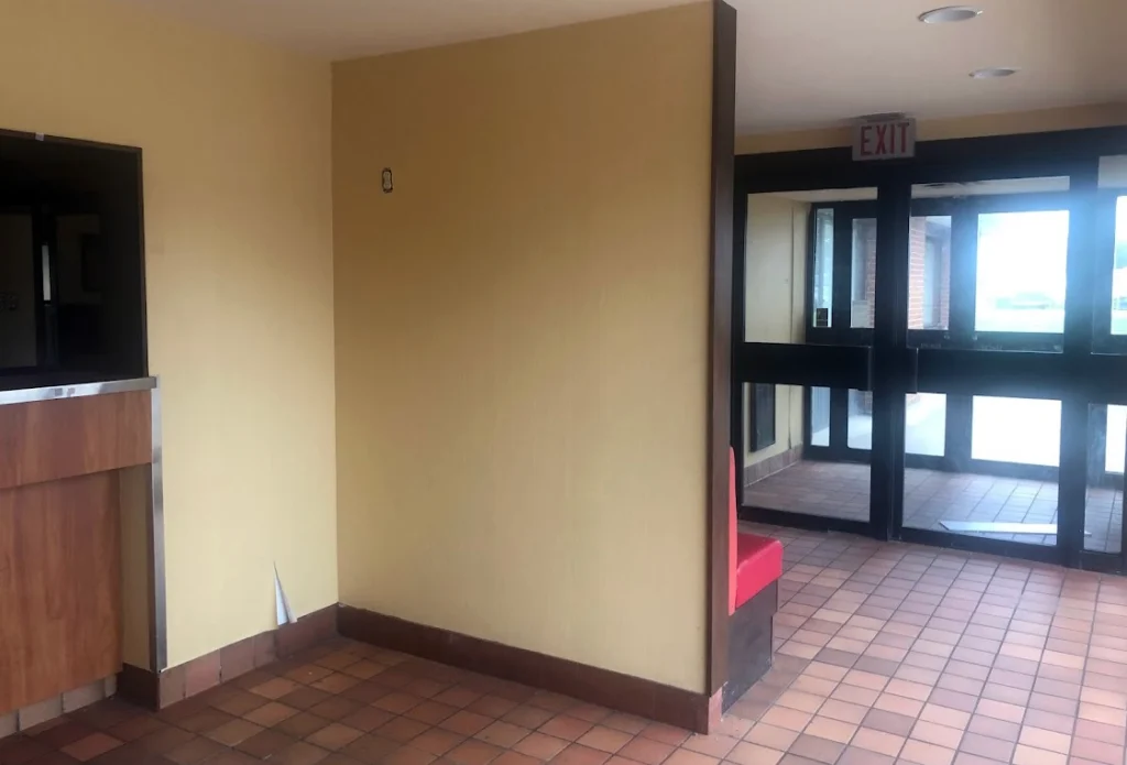 168 Simcoe Street